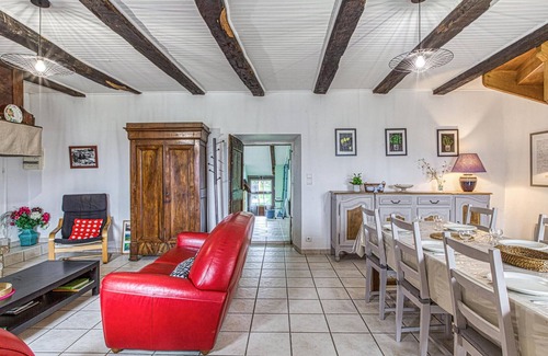 Pierrefiche House | Cozy home in Pierrefiche with WiFi