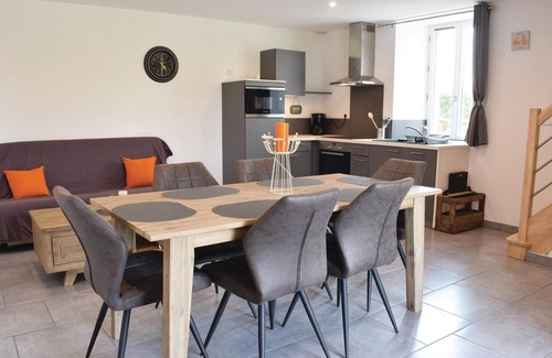 Terre-et-Marais House | Cozy home in Sainteny with kitchen