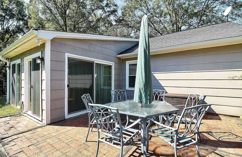 McAlpine House | Cozy home in South Charlotte near Ballantyne/PinevilleI485/I77 Sorry, No Pets