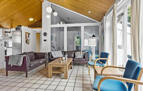 Spøttrup House | Cozy Home In Spøttrup With Sauna