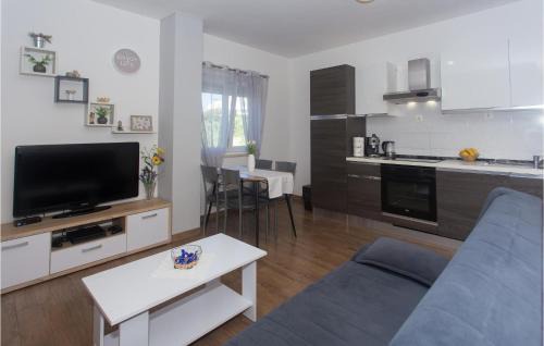 Mejasi House | Cozy Home In Split With Wifi