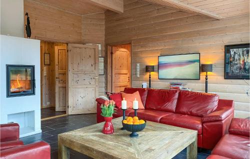Sykkylven House | Cozy Home In Straumgjerde With Sauna