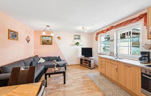 Strohn House | Cozy Home In Strohn With Kitchen