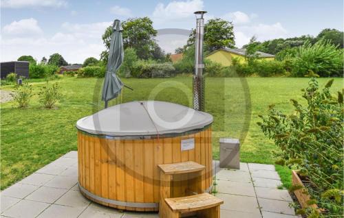 Skaven Strand House | Cozy Home In Tarm With Wifi