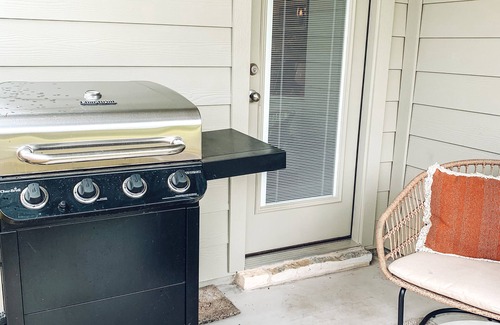 Wellborn House | Cozy Home in the Heart of Aggieland