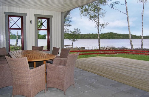 Kvanarp House | Cozy home in Vittaryd with sauna