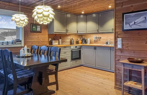 Voss House | Cozy home in Voss with kitchen