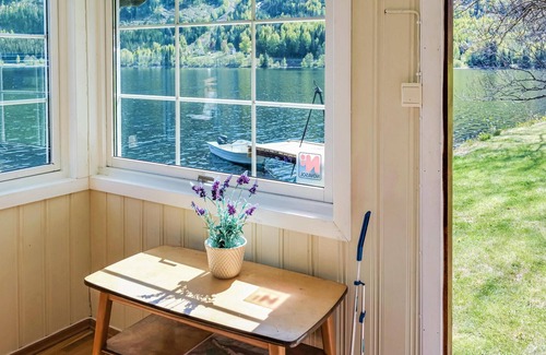 Kviteseid House | Cozy home in Vråliosen