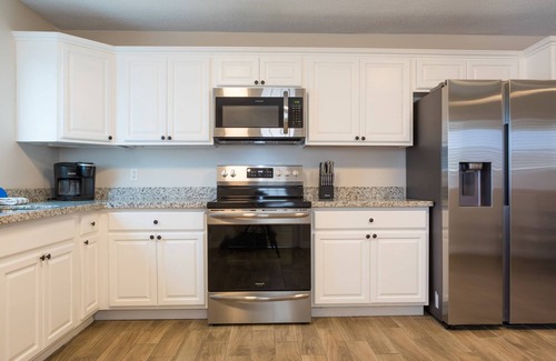 Mesa House | Cozy home near downtown Mesa, Pool, BBQ