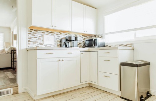 Hyrum House | Cozy Home: Near Lake, Trails & Logan, Free Paddleboards! Dog Friendly