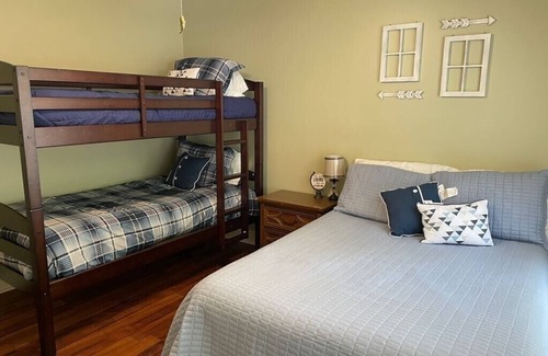 Lake Oconee House | Cozy home on Lake Oconee w/gameroom & Golden Tee