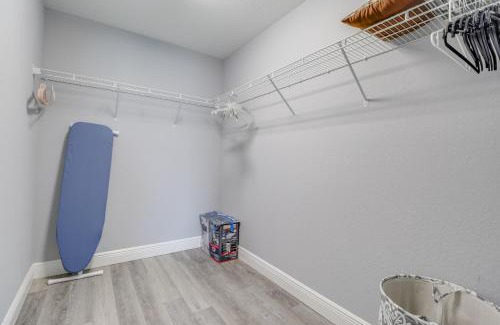 Candler House | COZY home with fenced patio