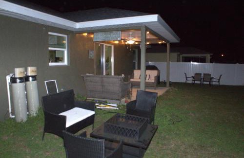 Candler House | COZY home with fenced patio