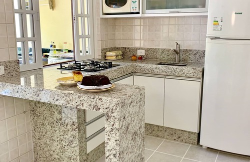 Barra do Sahy House | Cozy house in Barra do Sahy, in condominium, daily, accepts small PETs