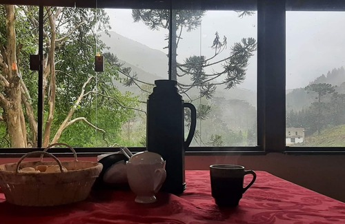 Itamonte Cottage | Cozy house in Fragaria, MG overlooking the Itatiaia National Park.