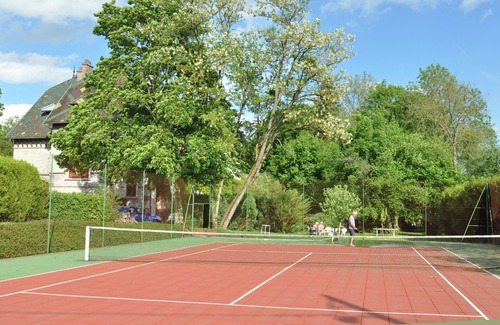 Longchamp Villa | Cozy house in the countryside, park and tennis, billiards, Côte des vins