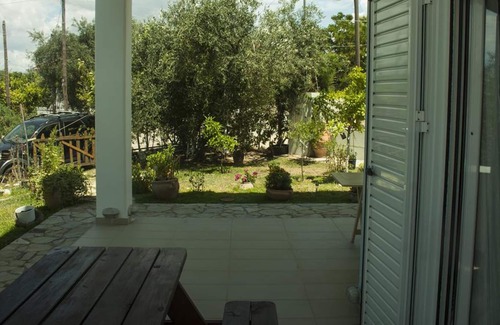 Loutsa House | Cozy house near the sea
