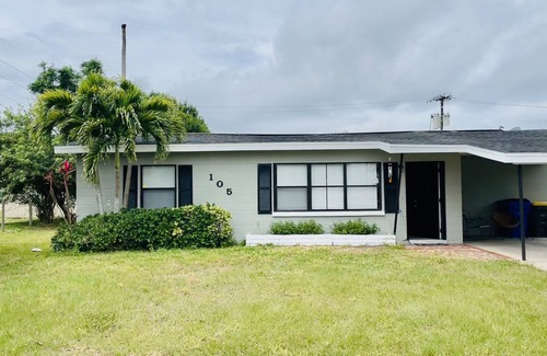 Sebring House | Cozy house