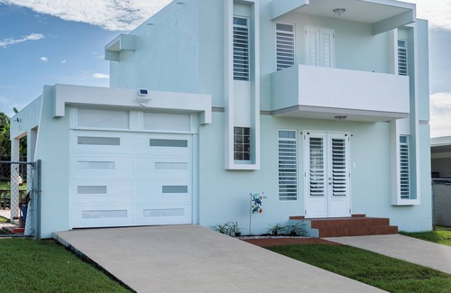Boqueron House | Cozy House with a Hot Tub, Solar Panels in the Stunning Beach area of Boquerón.