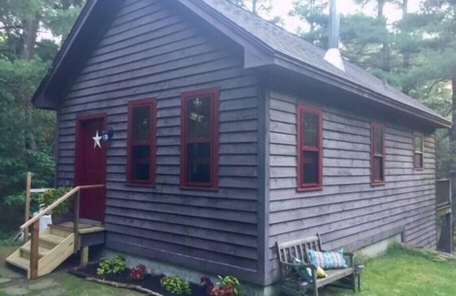 Kinderhook House | Cozy Hudson Valley Cabin, Fully Stocked w/Wifi