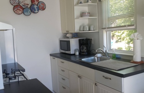 Highlands Cottage | Cozy Jersey Shore Cottage near Sandy Hook Beach - OPEN YEAR-ROUND
