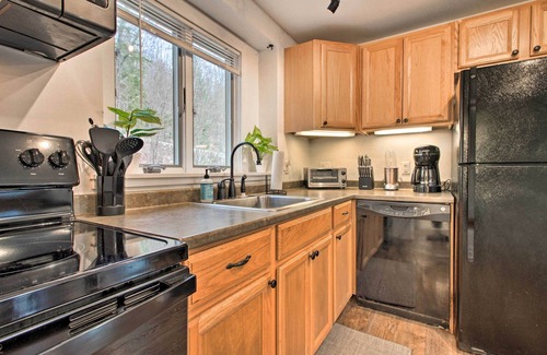Killington Apartment | Cozy Killington Retreat ~ 5 Mi to Ski Resort