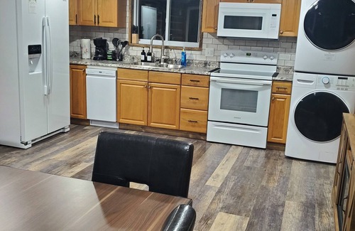 Delton Cabin | Cozy lake cabin in Delton Michigan, heat, air and wifi.