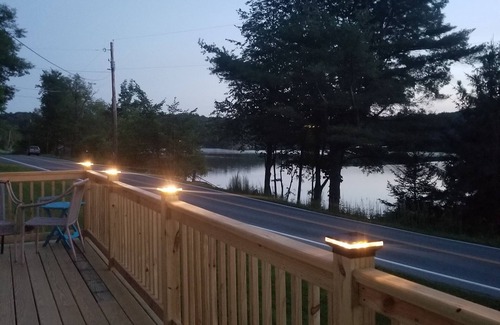 Hubbardton House | Cozy Lake View House