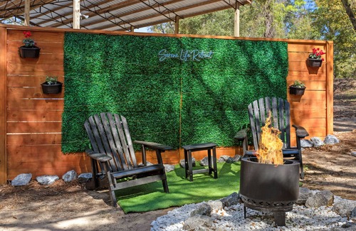 Chipley House | Cozy Lakefront Airstream