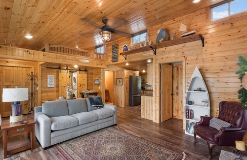 Stacy Cabin | Cozy Lakefront Cabin with Modern Comforts & Scenic Views