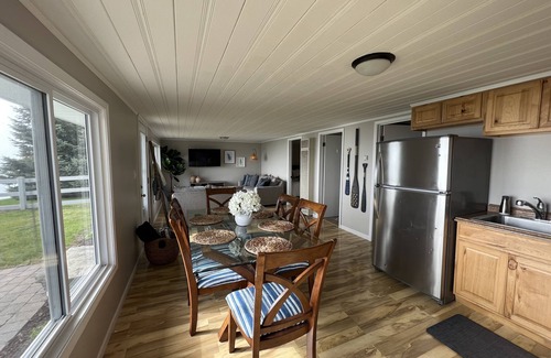 Jeddo House | Cozy Lakefront Cottage - Gorgeous Views of Lake Huron!