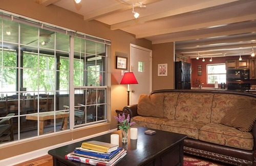 Mount Juliet House | Cozy Lakefront Getaway Near Nashville-Pet Friendly, Dock, Amazing Views
