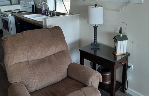 Camden House | Cozy Lakeview Cabin 12 for Large Groups Within a Marina