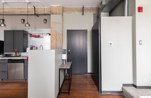 Civil Rights Historic District Apartment | Cozy Loft- Walk to UAB Hospital + Remote Workspace
