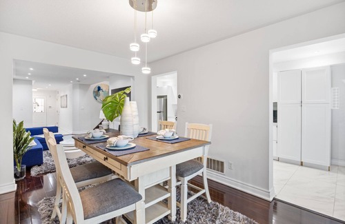 Ajax House | Cozy Master En-suite in Ajax (Student/Working Professional/Short Stay/Long Term)