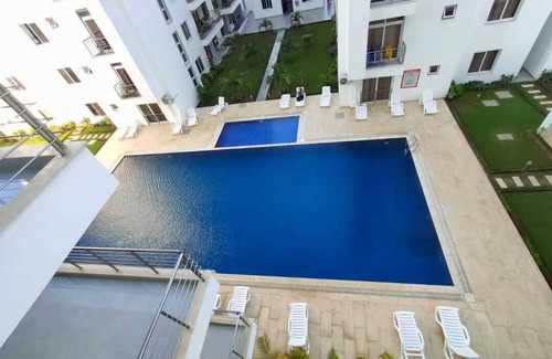 Mombasa Apartment | Cozy Modern 3BR with a Pool and Lounge, Oceanview, AC/WiFi/Beach/Gym