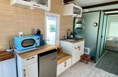 Key West Boat Rental | Cozy Modern Casa Azul Houseboat Experience & Scenic Views @ The Perry