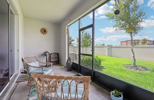 Wildwood House | Cozy Modern Townhome Convenient to Everything