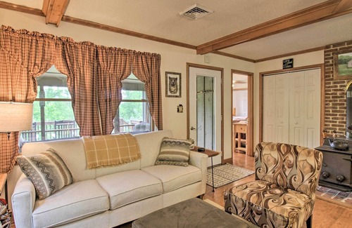 Clifford Cabin | Cozy Monroe Cabin w/ Views, 4 Mi to Rice Mtn!