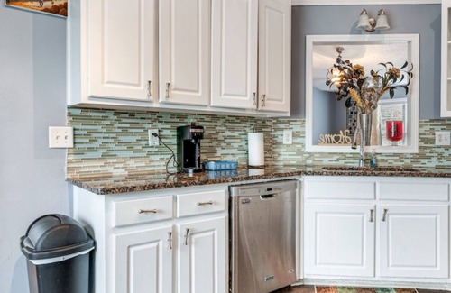 Winder House | Cozy Monroe Villa Getaway-Poolside Fun & Pet-Friendly!