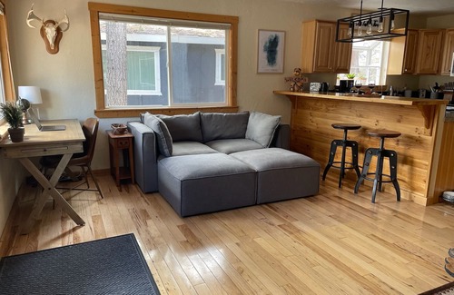 Tahoe Village Ski Chalet | Cozy mountain retreat with a view (Pet Friendly!)