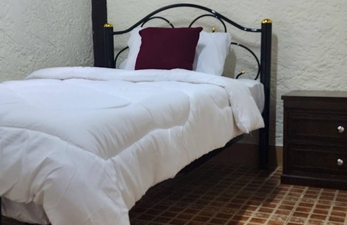 Wat Ket Bed & Breakfast | Cozy Nest CNX in the heart of Chiangmai. walking distance train and bus station.