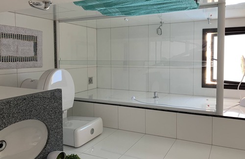 Farolandia Apartment | Cozy new 3/4 apartment with air conditioning in all rooms