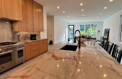 Knox - Henderson House | COZY NEW MODERN HOME - NEAR: Downtown DALLAS - AA Convention Center