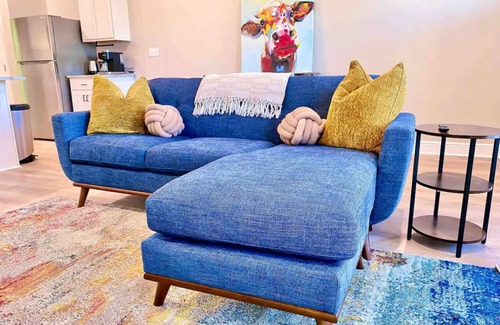 Milan House | Cozy Nola Stay, centrally located to everything New Orleans has to offer!