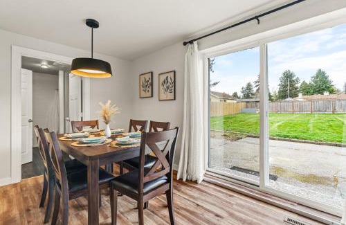 Olympic Hills House | Cozy North Seattle Rambler with Spacious Yard