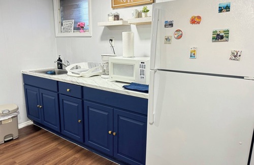 North Bergen Apartment | Cozy NYC-Themed Escape in North Bergen – Minutes from Midtown Manhattan!