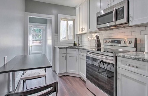 Upper Darby Apartment | Cozy Oakley! Renovated 1/1 Unit with Back Yard!