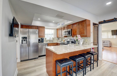 Sandalfoot Cove House | Cozy oasis private pool Sunny beach getaway with heated pool