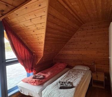 Nautnes Apartment | Cozy Oceanfront Escape